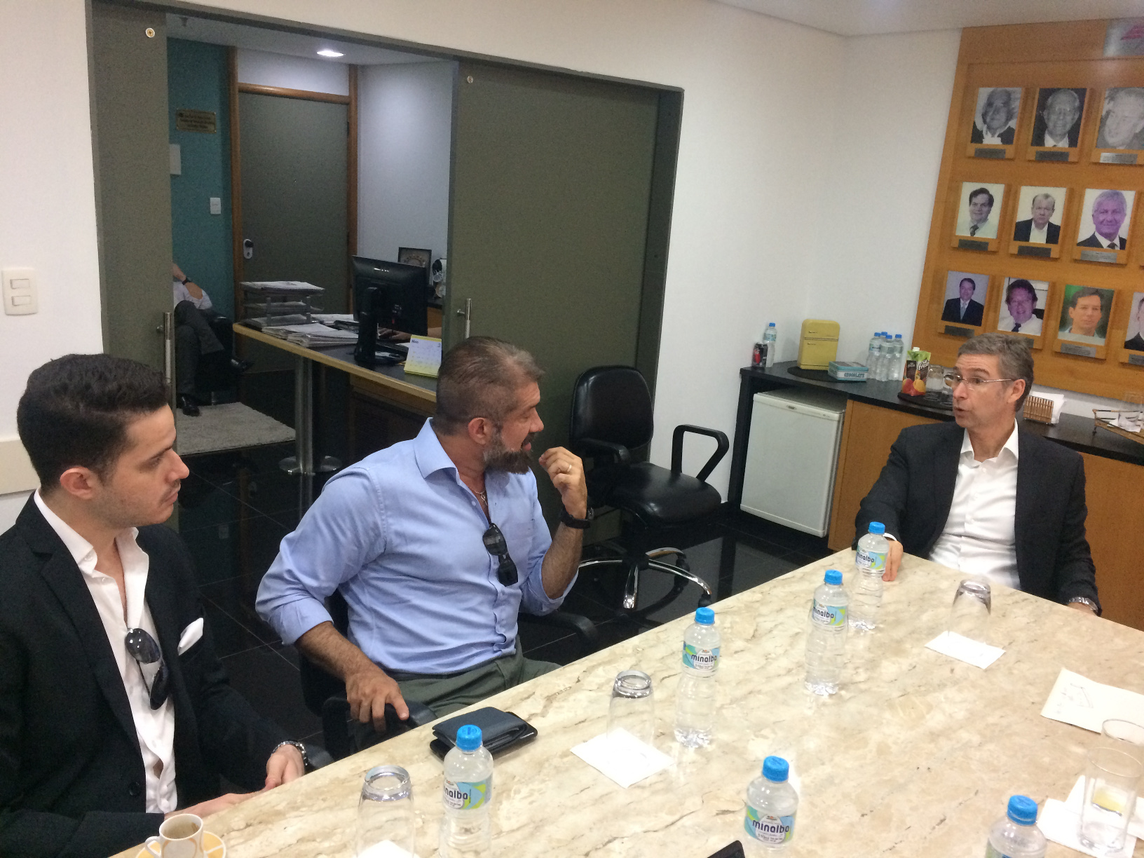 Dr. José Octávio Gonçalves de Freitas, Dr. Mario Warde, Dr. Elvio Bueno Garcia e o advogado Murilo Rebouças Aranha conversaram sobre o aplicativo Go2Doc