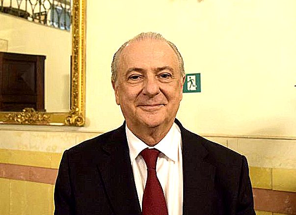 dr rolf gemperli 2023